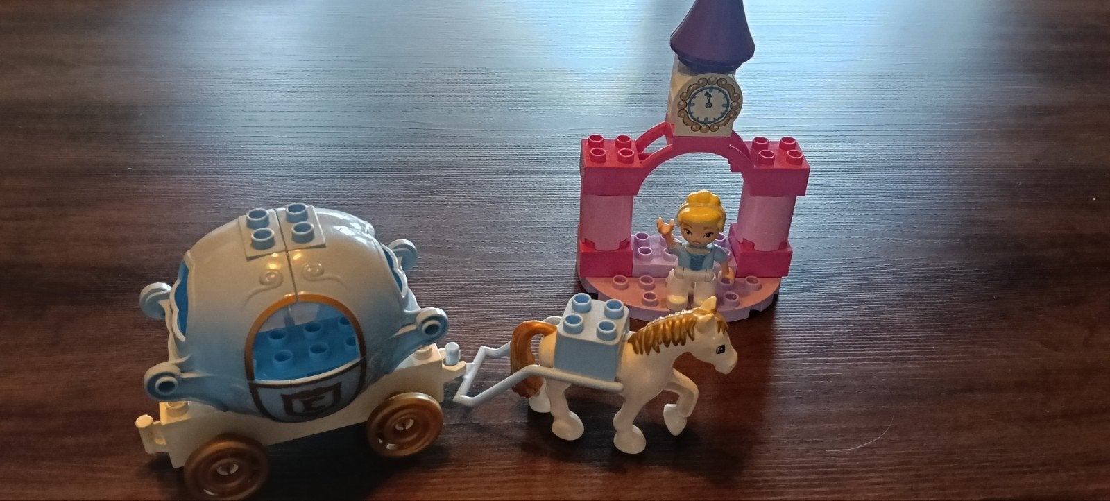 LEGO DUPLO Cinderella's Koets en Kasteel, Inclusief minifiguren, Ophalen of Verzenden, Zo goed als nieuw, Complete set