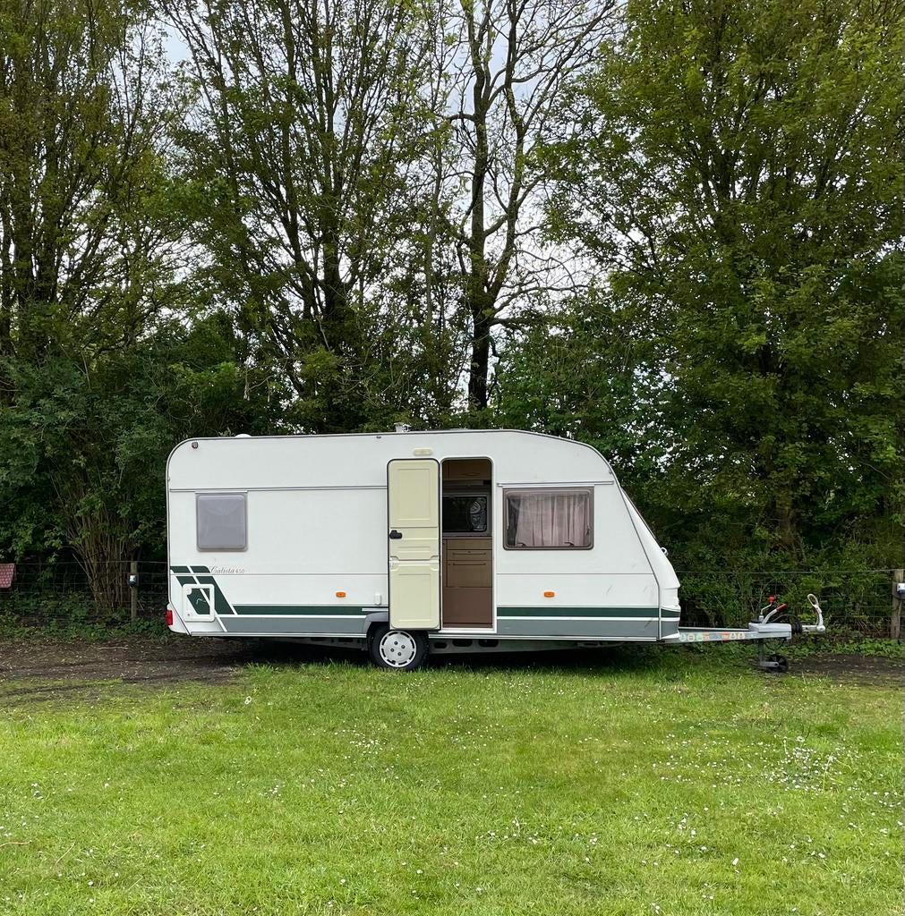 Chateau Calista 450 met voortent, seizoensplaats vraagprijs, Ophalen, Gebruikt, Tot en met 4