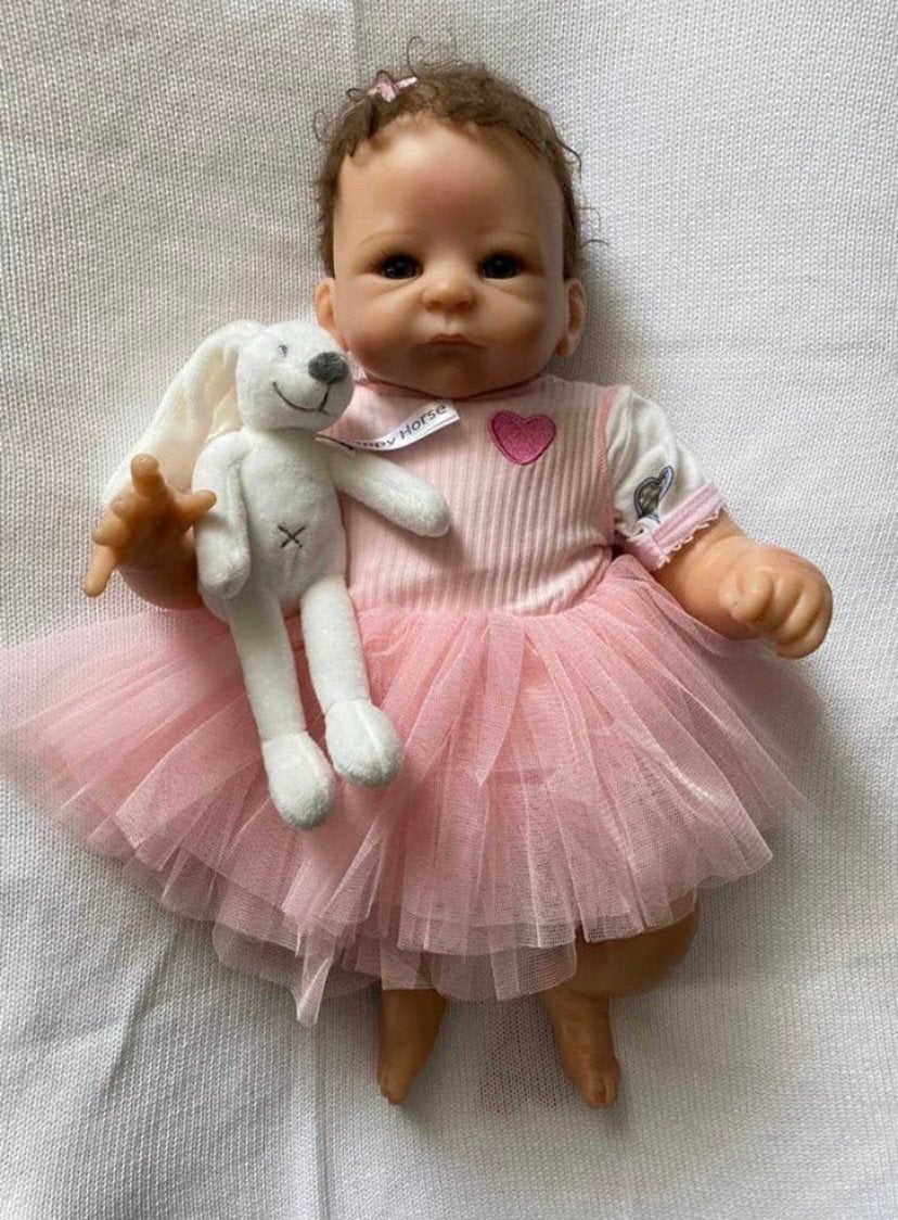 Mooi Reborn baby meisje, Verzamelen, Verzenden, Zo goed als nieuw, Babypop, Levensecht of Reborn