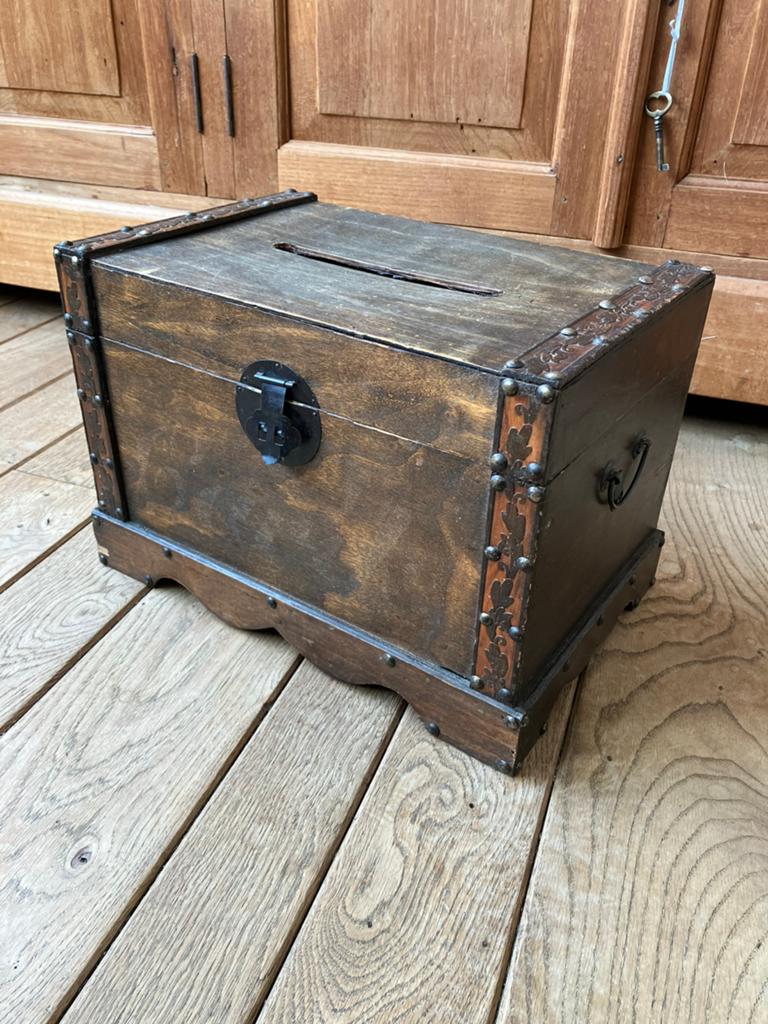 Vintage Aziatische opbergkistje, Ophalen
