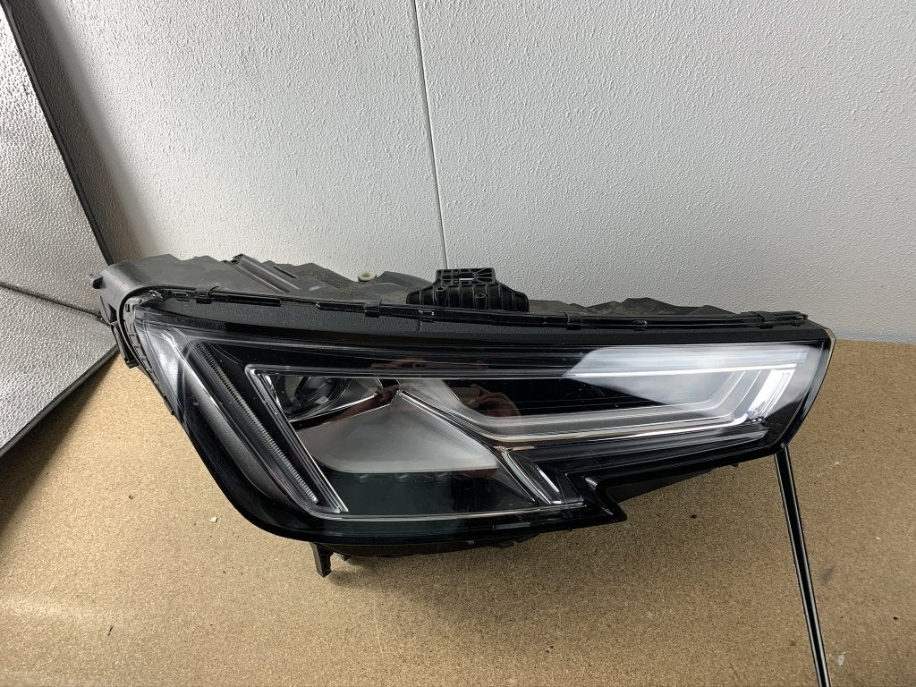 Audi A4 8W Full Led koplamp rechts 8w0941034 8w0941033, Auto-onderdelen, Niet ingevuld, Gebruikt, Niet ingevuld, Niet ingevuld