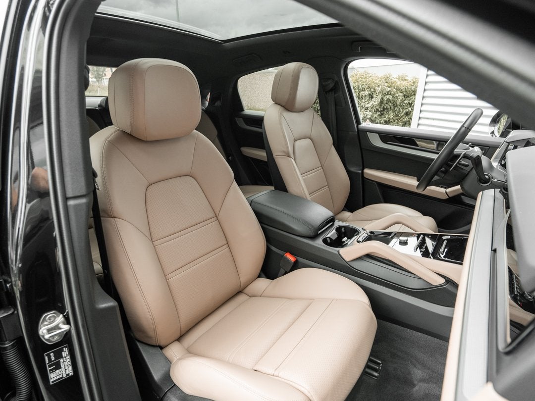 Foto 11 van Porsche Cayenne Coupé 3.0 E-Hybrid | SportDesign | Luchtver