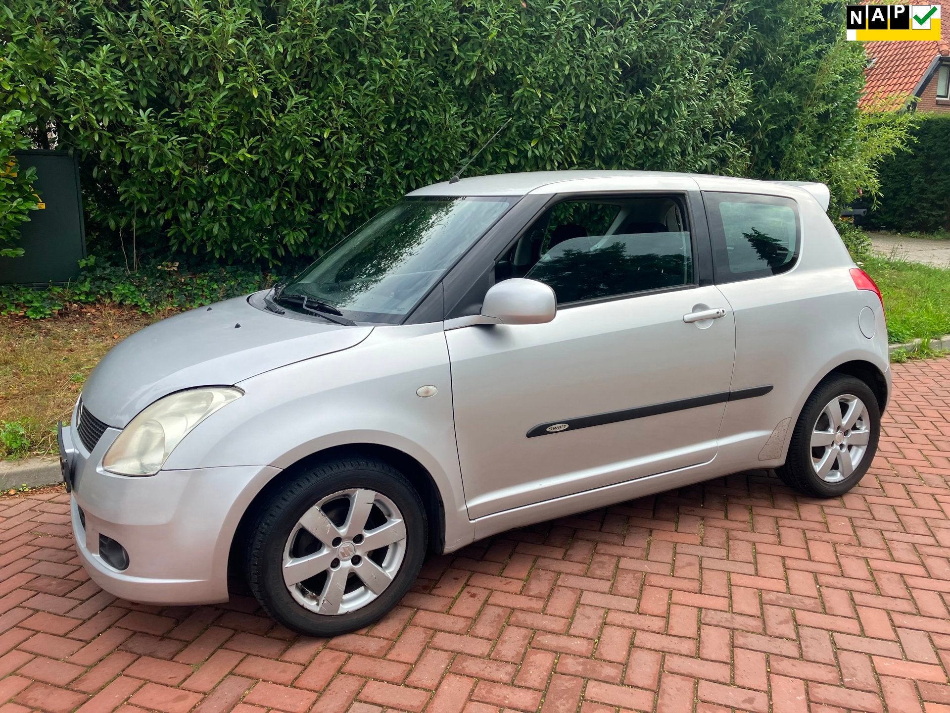Suzuki Swift 1.5 Exclusive koude airco nieuwe apk leuke auto, Voorwielaandrijving, 4 cilinders, Swift, Bedrijf
