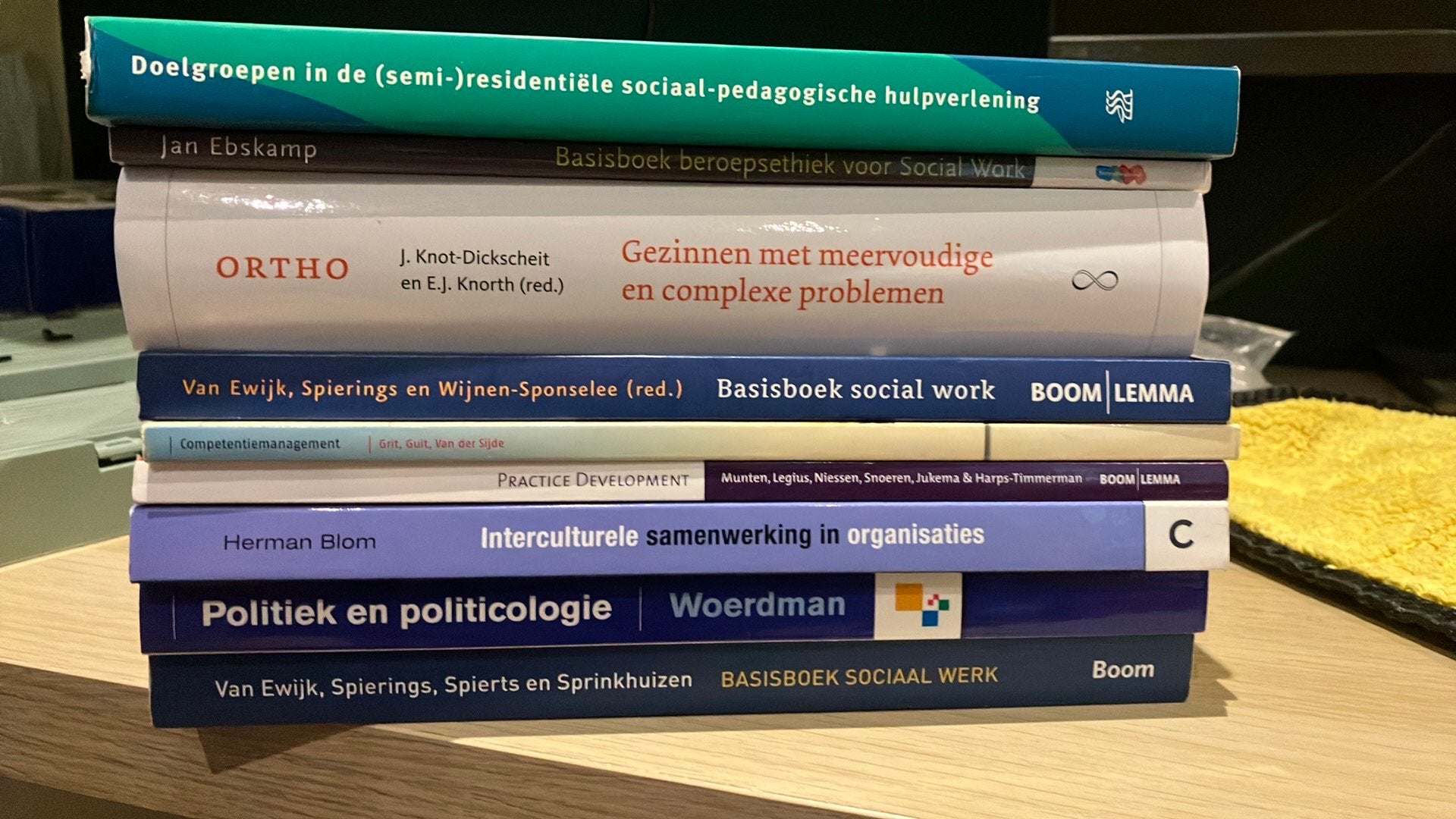Studieboeken Social Work, Ophalen of Verzenden, Alpha, Zo goed als nieuw, HBO