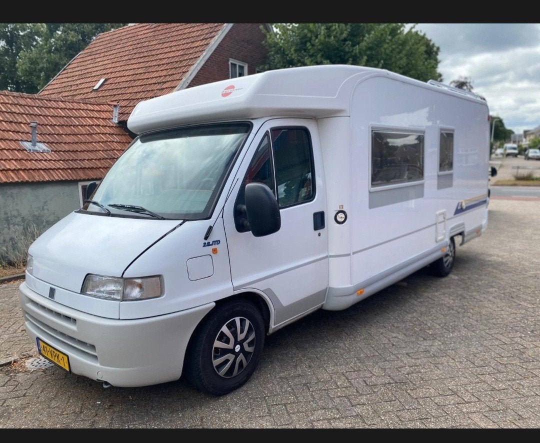 Bürstner T618 | 2.8 JTD 128 PK | 136.759 KM 4 SLAAPPLAATSEN, Ringverwarming, Fiat, Raamblindering, Particulier