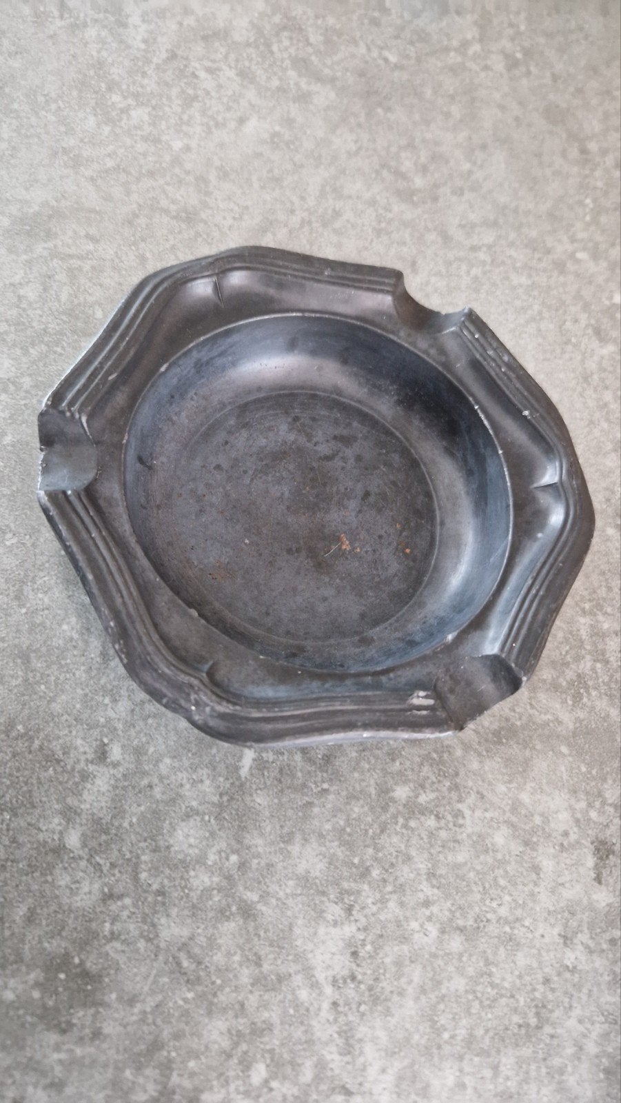 Vintage asbak van metaal - 12cm, Gebruikt, Onbekend, Ophalen of Verzenden, Onbekend