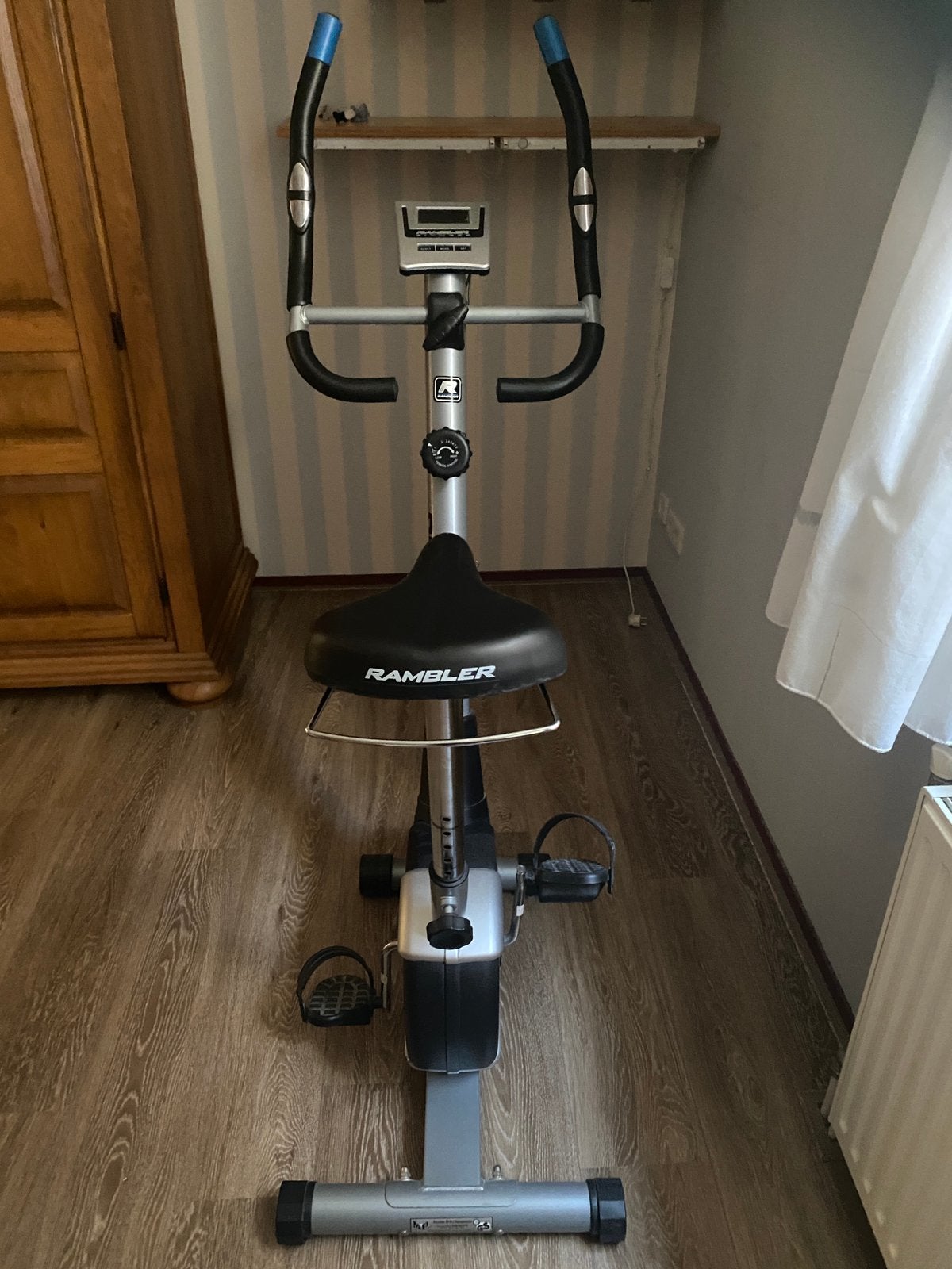 Hometrainer nauwelijks gebruikt, Ophalen of Verzenden, Zo goed als nieuw, Hometrainer