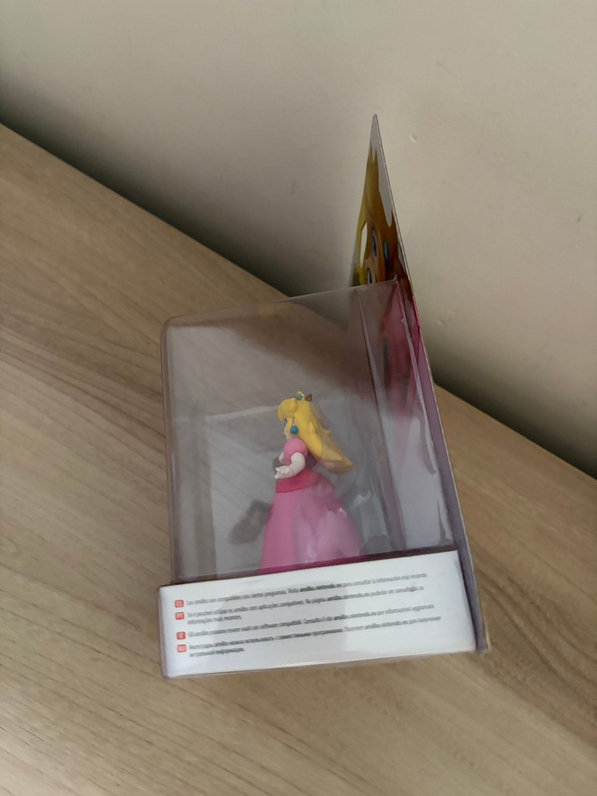 Nintendo Peach amiibo – Super Mario Collection – Boxed EUR, Support@nintendo.eu, 11-1 Hokotate-cho, Kamitoba, Minami-ku, Kyoto 601-8501, Japan