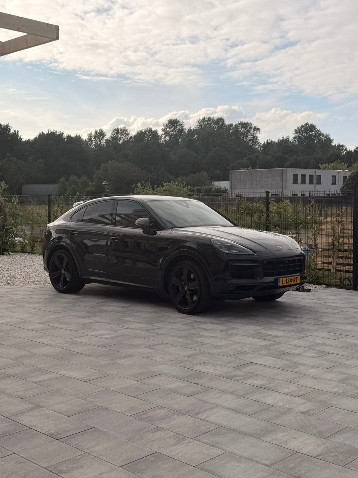 Porsche Cayenne 2.9 V6 440pk Tiptronic S 2019 Zwart, Auto's, Automaat, Cayenne, Beige, 4 stoelen