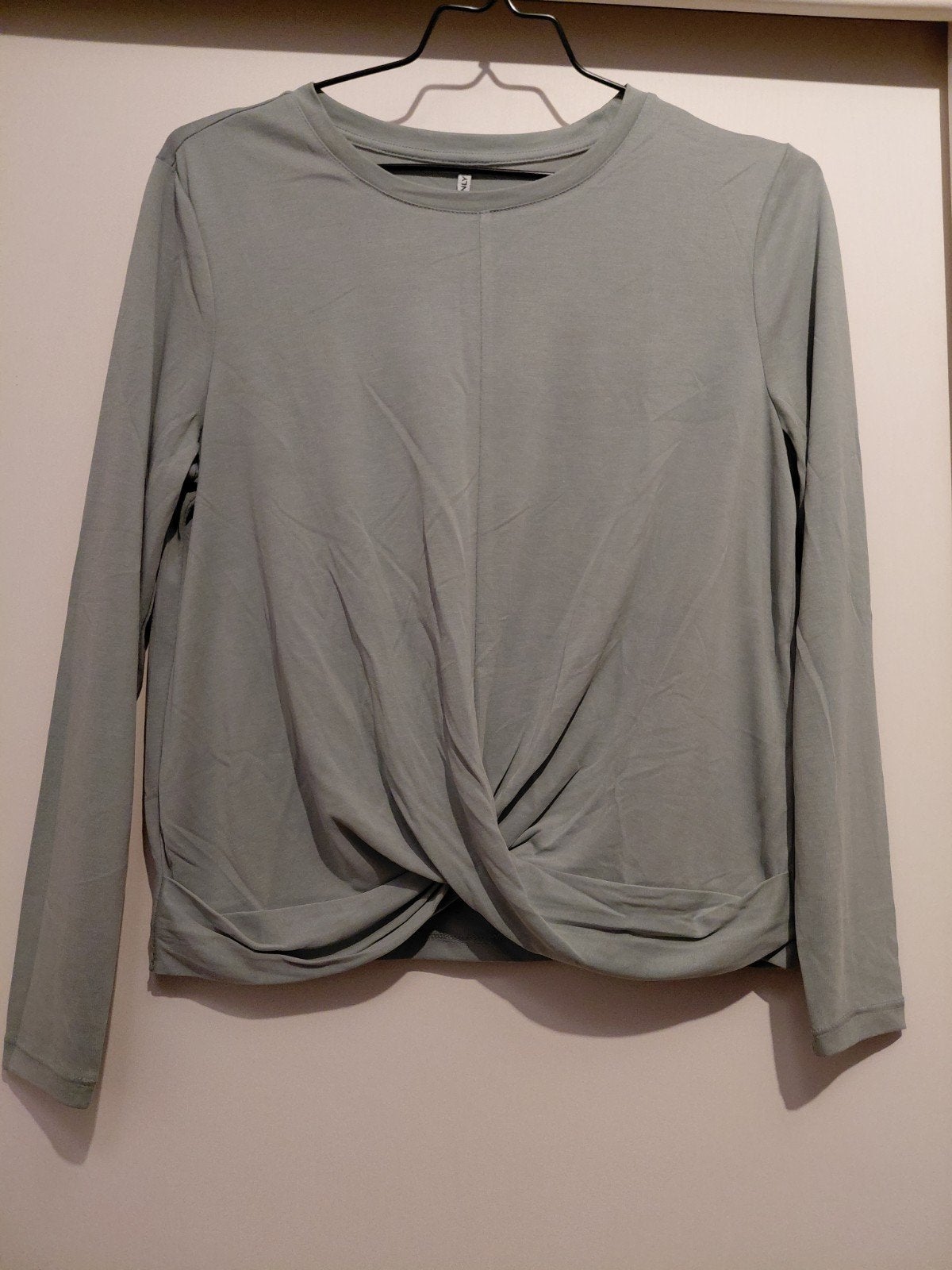 ONLY Life Lange Mouwen Top met Knoopdetail - Maat S, Kleding | Dames, Tops, Maat 38/40 (M), ONLY Life, Ophalen of Verzenden, Zo goed als nieuw