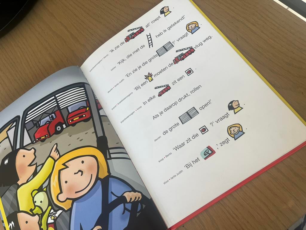 Brand! Brand! RomPomPom pictoboek: kind ‘leest’ plaatjes, Boeken, Kinderboeken | Kleuters, Zo goed als nieuw, Fictie algemeen