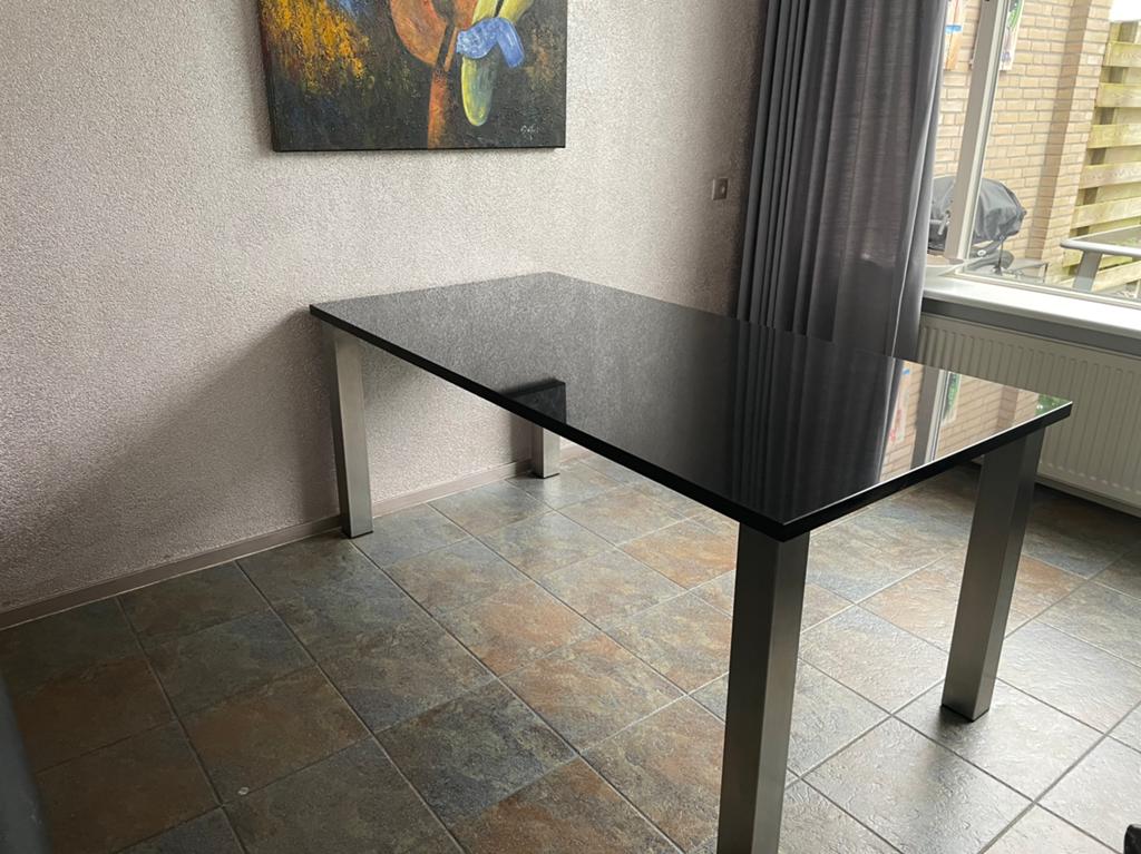 Rvs eettafel, zwart natuursteen blad, Huis en Inrichting, Tafels | Eettafels, Ophalen, 50 tot 100 cm, Zo goed als nieuw, Modern