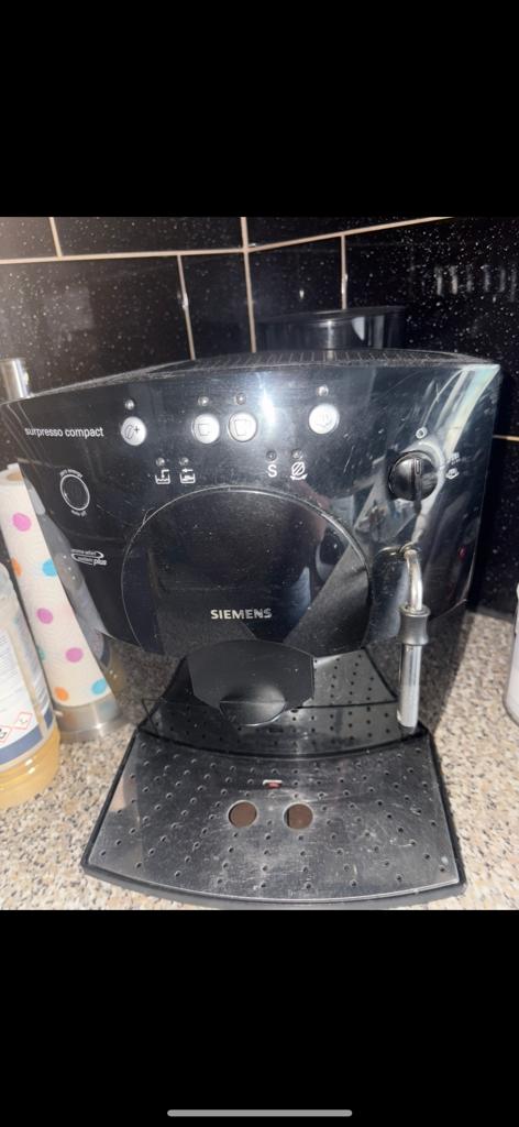 Siemens Surpresso Compact Bonen Koffiezetapparaat, Witgoed en Apparatuur, Ophalen, Afneembaar waterreservoir, Gebruikt, Espresso apparaat