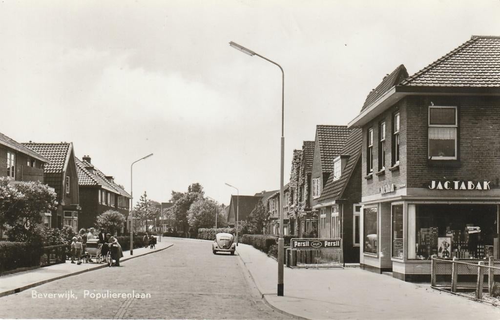 Beverwijk Populierenlaan vw kever, Ophalen of Verzenden, 1940 tot 1960, Ongelopen, Noord-Holland