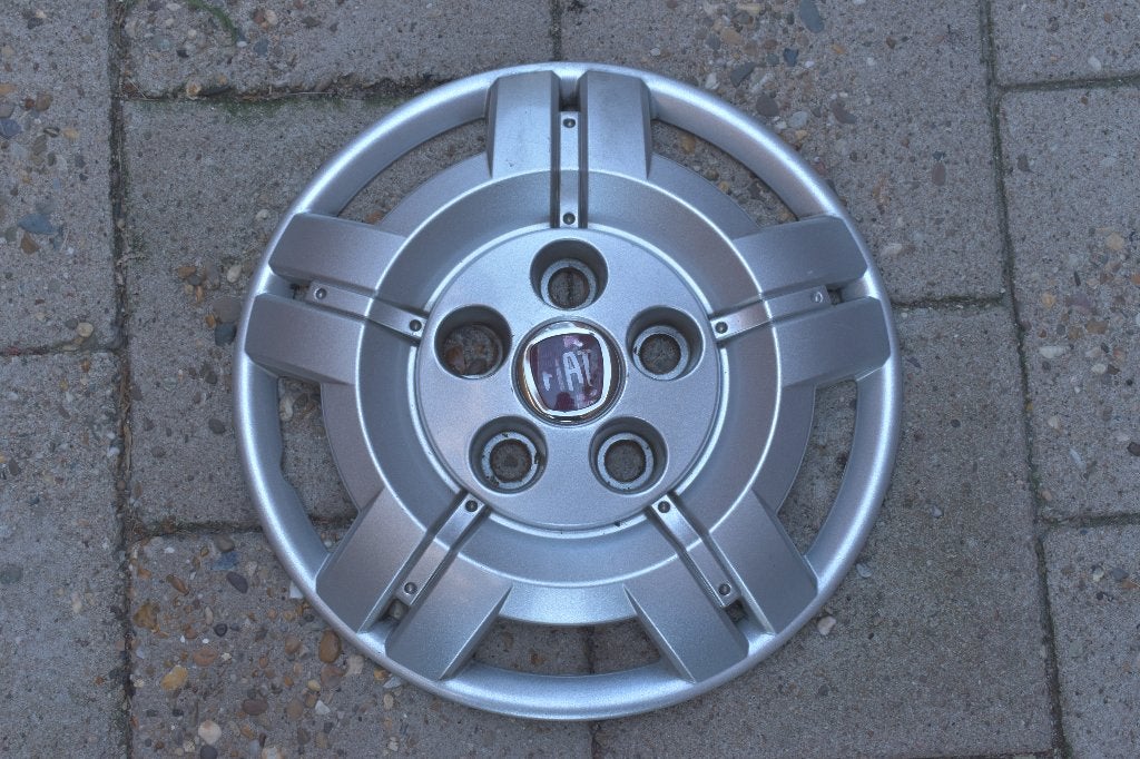 1 losse originele wieldop Fiat Ducato en Camper 16 inch (M2), Auto diversen, Wieldoppen, Ophalen of Verzenden, Gebruikt