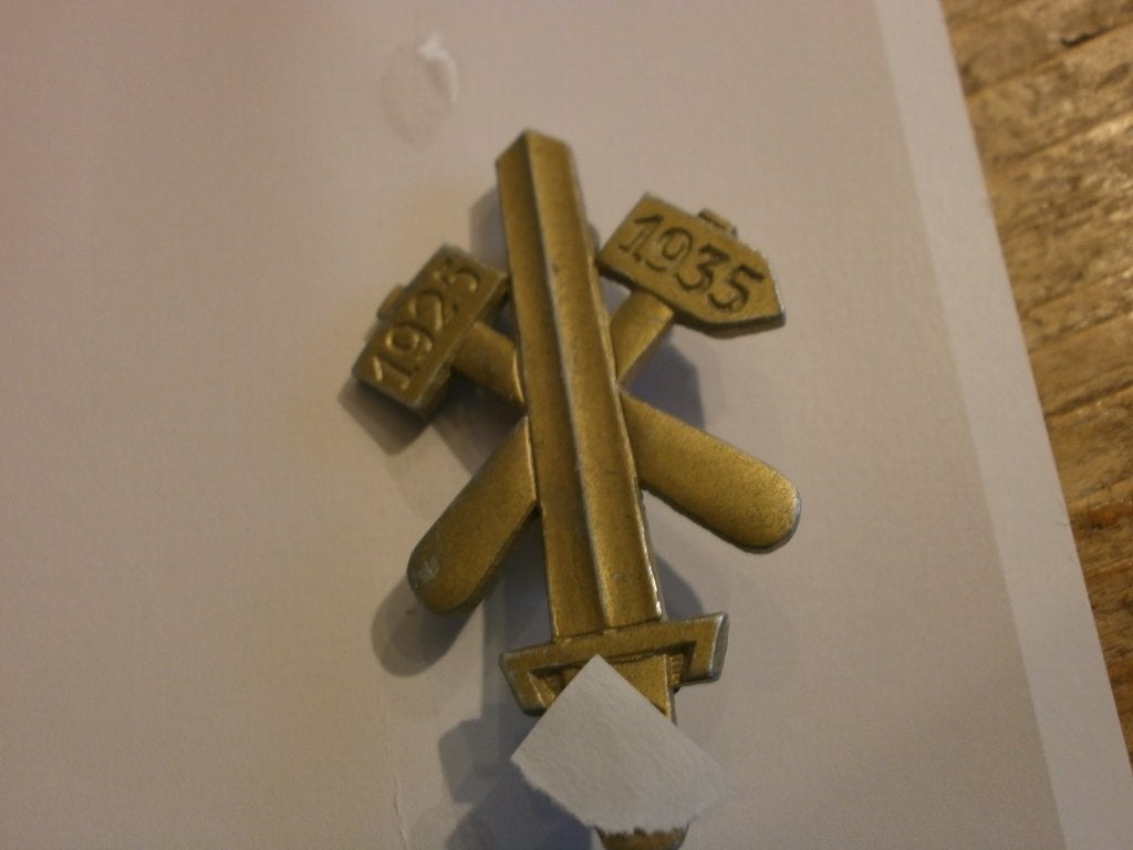zeldzaam gau essen ehrenzeichen wo2 verguld aluminium, Verzamelen, Ophalen of Verzenden, Overige soorten, Nederland, Lintje, Medaille of Wings