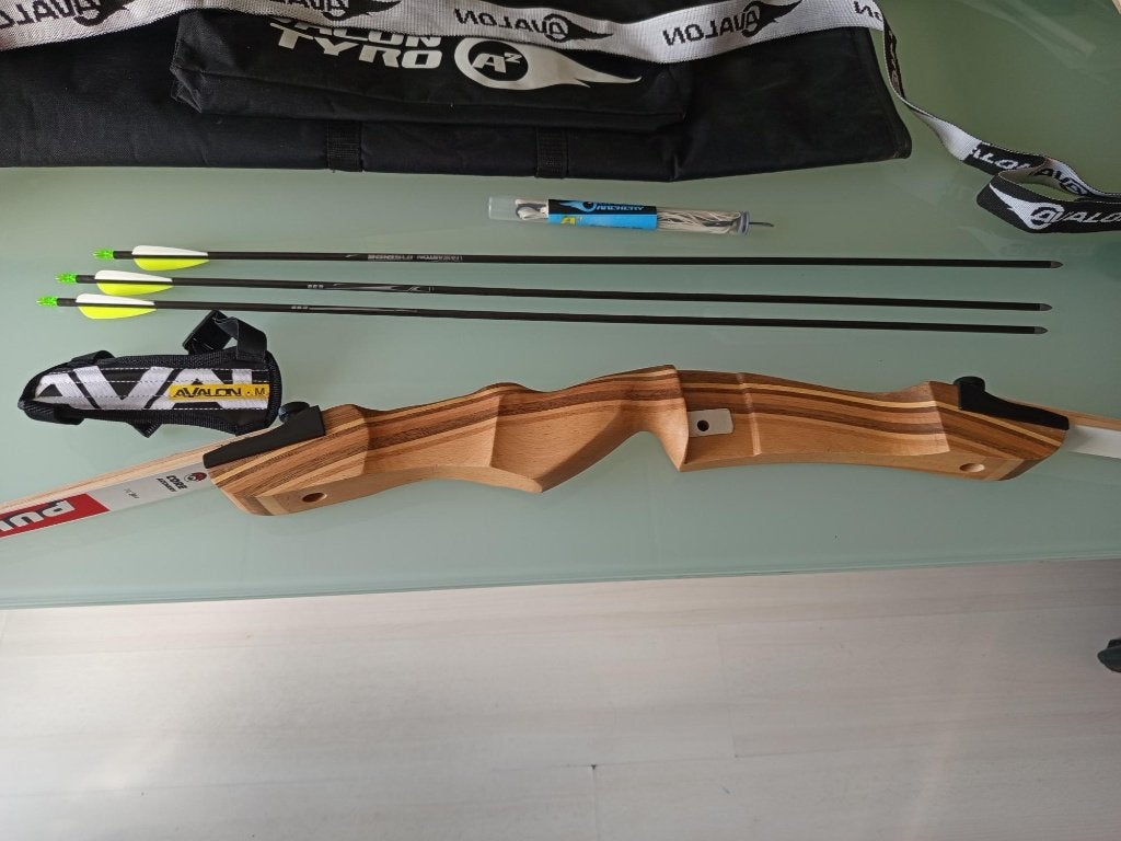 Recurve Boog 70inch en 30lbs voor mensen vanaf 176cm lang., Ophalen of Verzenden, Zo goed als nieuw, Recurveboog