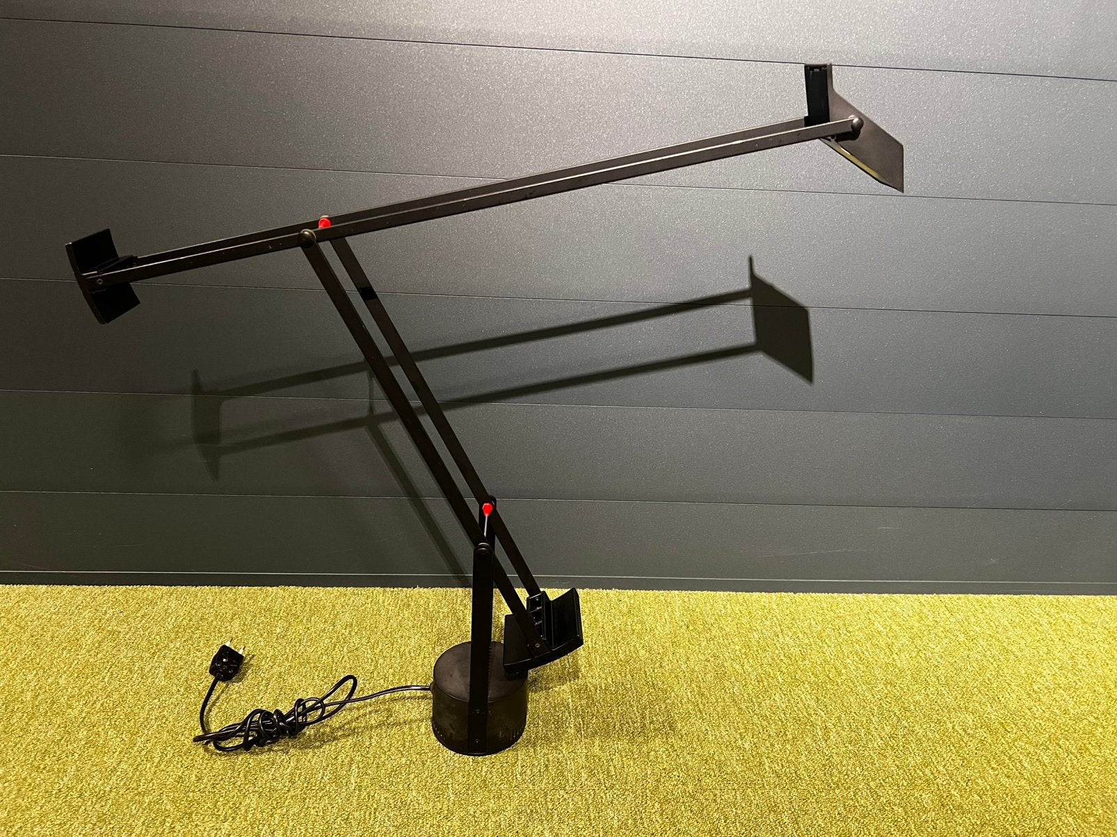 Vintage design Artemide Tizio tafellamp Richard Sapper, Ophalen, Zo goed als nieuw