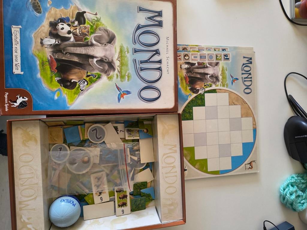 Mondo bordspel - Zo goed als nieuw, Hobby en Vrije tijd, Gezelschapsspellen | Bordspellen, Ophalen of Verzenden, Zo goed als nieuw