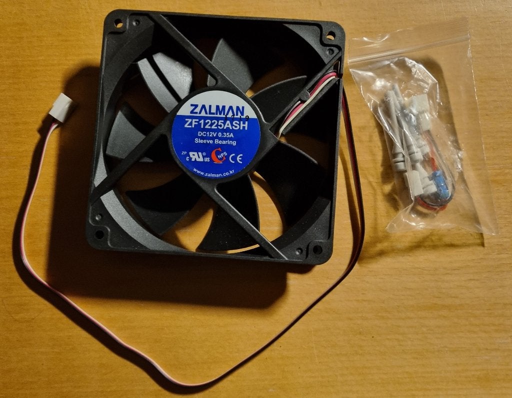 120 mm Ultra Quiet Fan - Zalman ZM-F3, Computers en Software, Computerkoelers, Ophalen of Verzenden, Zo goed als nieuw, Luchtkoeling