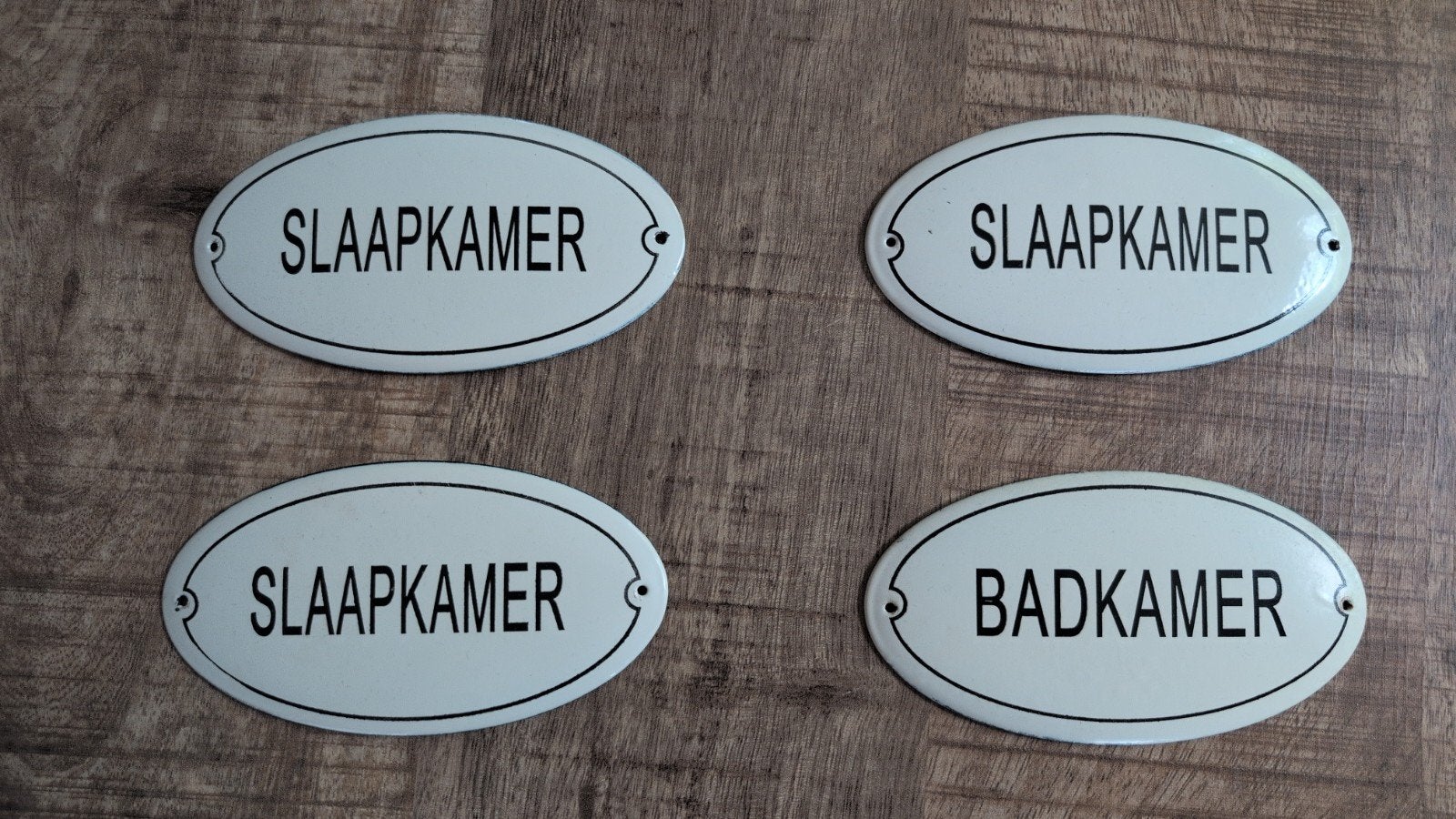 Emaille bordjes 'Slaapkamer' en 'Badkamer', Antiek en Kunst, Antiek | Emaille, Ophalen of Verzenden