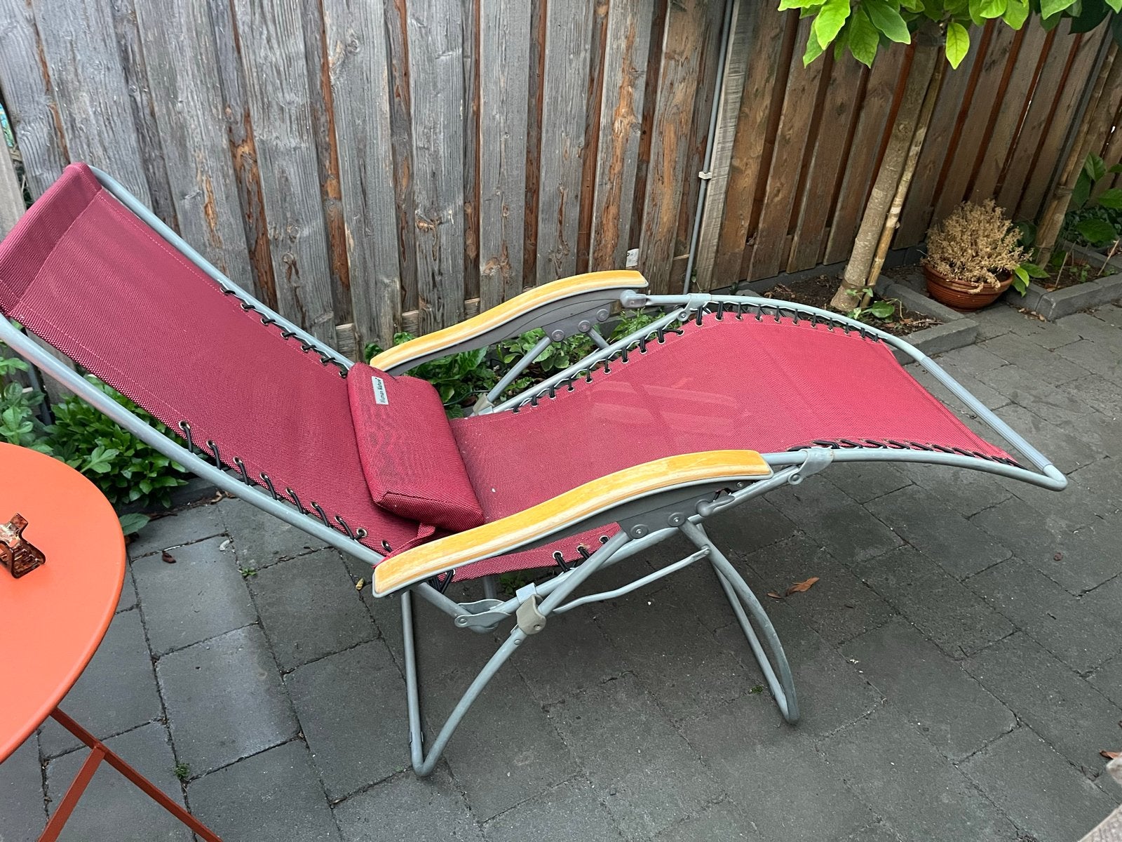 Twee Verstelbare relaxstoelen Human Nature - Bordeauxrood, Ophalen, Gebruikt, Textileen, Inklapbaar