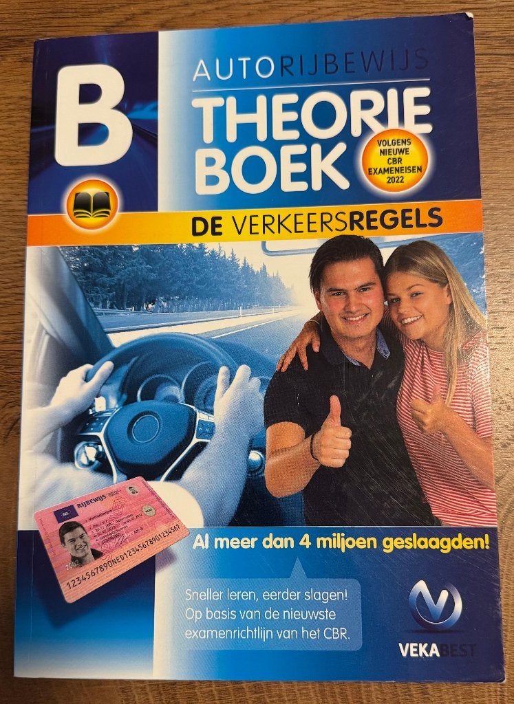 VekaBest Autorijbewijs Theorieboek: De Verkeersregels, Algemeen, Ophalen of Verzenden, Zo goed als nieuw, VekaBest