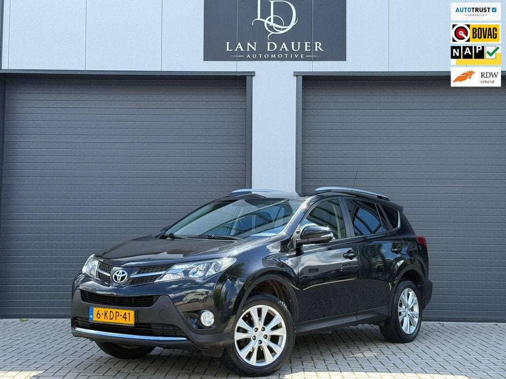Toyota RAV4 2.0 Executive Business 4WD / CAMERA / TREKHAAK, Auto's, Gebruikt, 4 cilinders, 2000 kg, 1465 kg