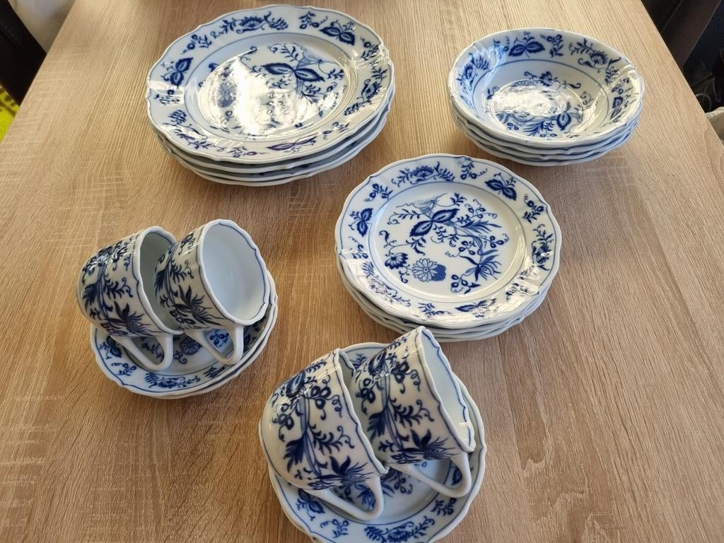 Servies international blue rhapsody China., Ophalen