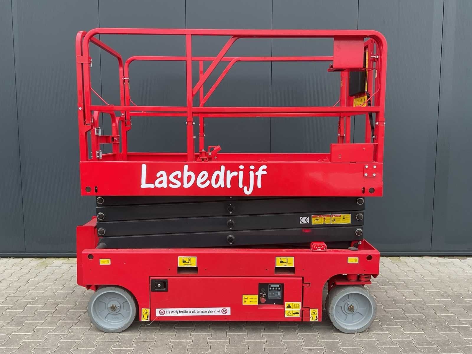 Hydraulic lift platform - XE-10 - Hoogwerker