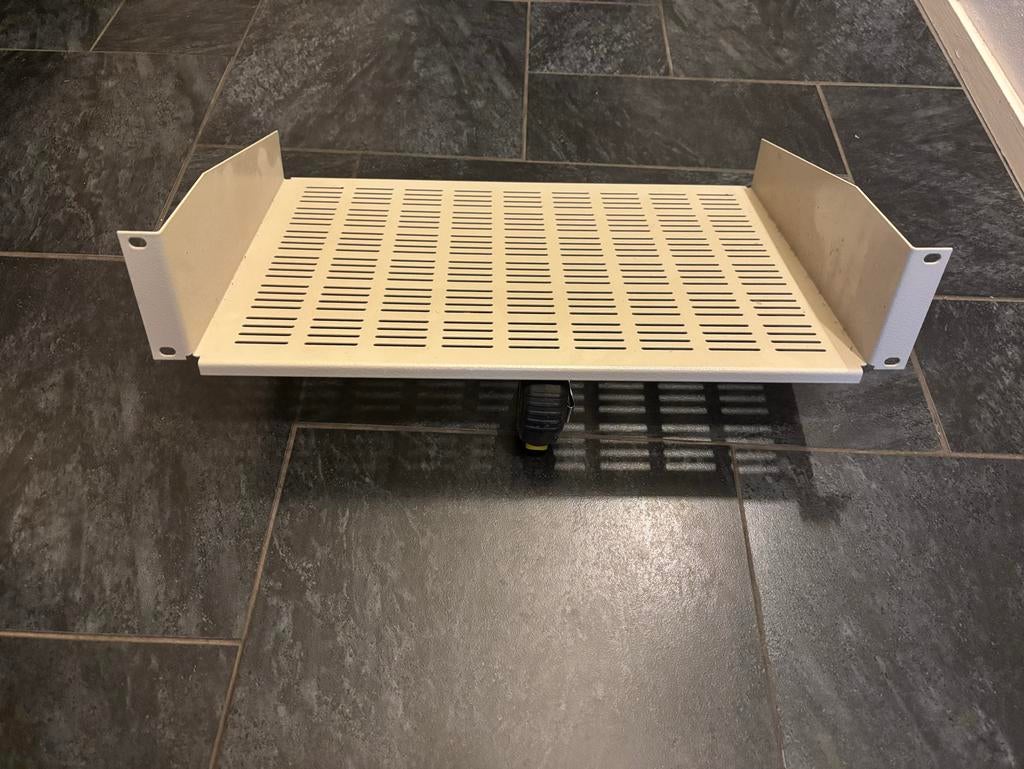 Legbord voor 19" patchkast - 44cm breed, 30cm diep, Computers en Software, Serverkasten, Ophalen of Verzenden, Gebruikt