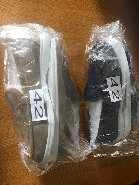 2 paar Loafers/instappers maat 42 - blauw en bruin - nieuw, Overige kleuren, Nieuw, Loafers, Ophalen