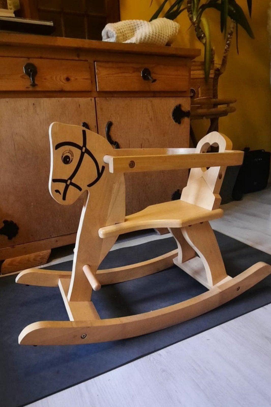 Houten Schommelpaard met Veiligheidsbeugel, Ophalen