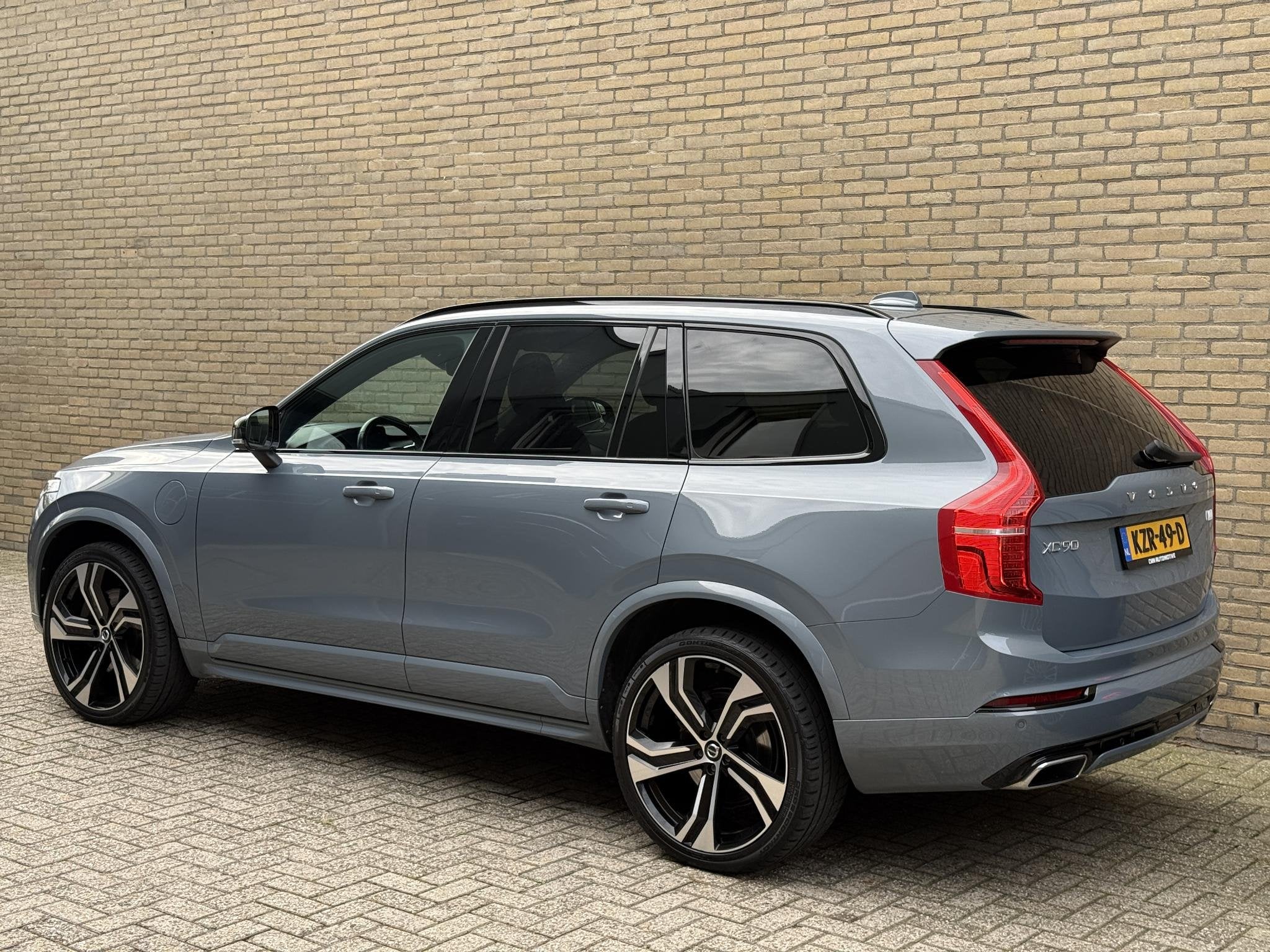Volvo XC90 2.0 T8 Recharge AWD R-Design | 360 camera | Adapt, Dealer onderhouden, Euro 6, 4 cilinders, 7 stoelen