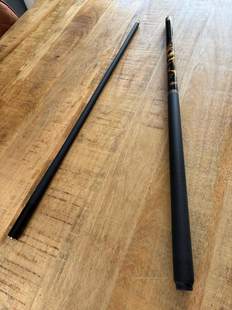 Biljartkeu van Carbon fiber, zwart, nieuw, Ophalen of Verzenden, Zo goed als nieuw, Keu of Ballen
