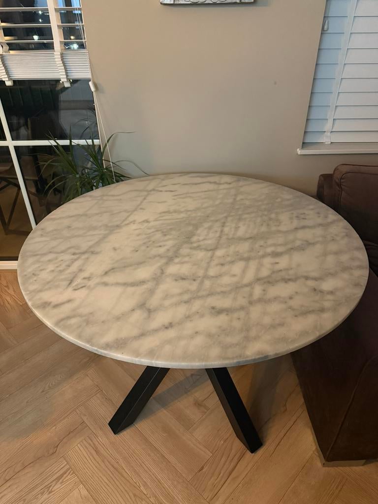 Ronde eettafel met mareren blad stalen kruispoot, Ophalen, Zo goed als nieuw, Rond, 100 tot 150 cm