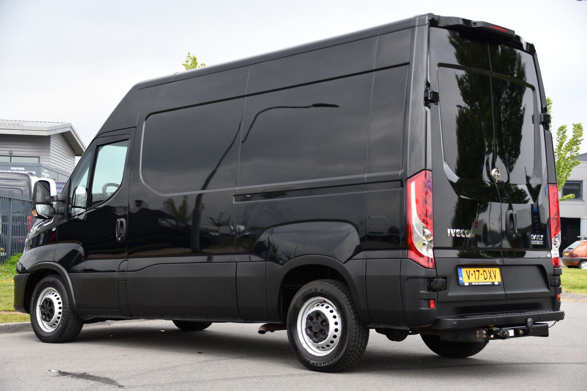 Iveco Daily 35S14V 2.3 L2H2 Cruise, LED, 3500kg Trekhaak Aut, Gebruikt, Iveco, Bedrijf, Diesel