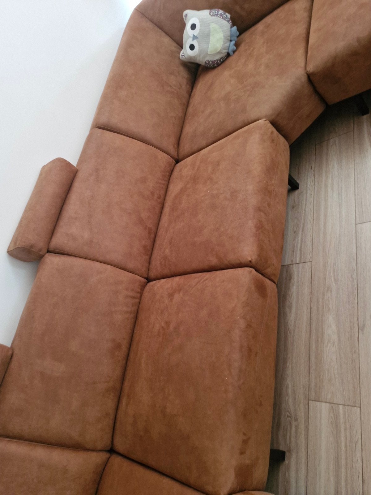 Beige bank, Ophalen, 300 cm of meer, Leer, Zo goed als nieuw