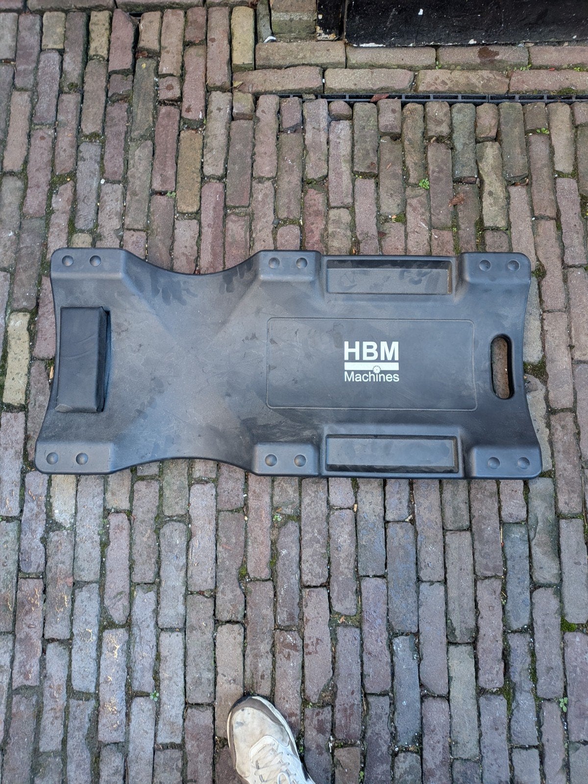 HBM verrijdbare ligmat. garagebed, Ophalen, Zo goed als nieuw