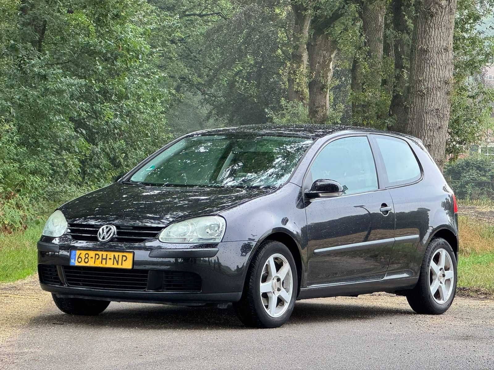 Volkswagen - 2004 - Golf - 1.4 Trendline - 68-PH-NP, Auto's, Voorwielaandrijving, Gebruikt, 4 cilinders, 610 kg