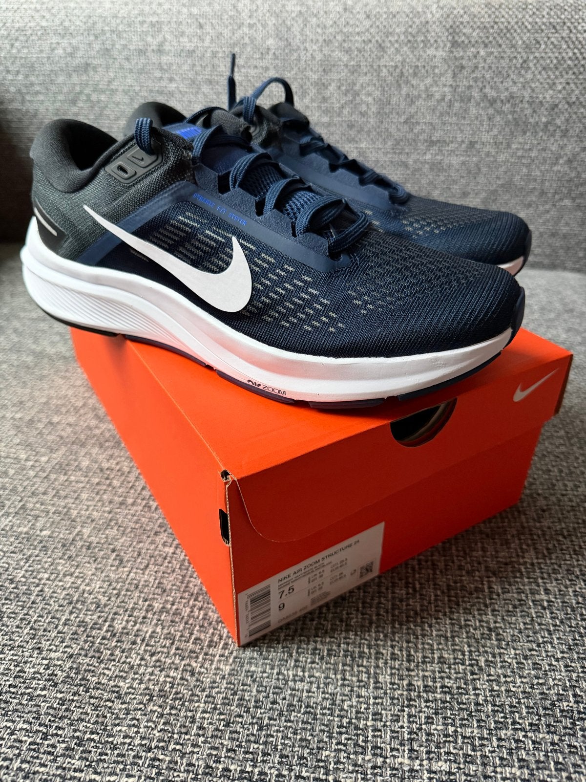 Nike Air Zoom Structure 24 - Maat 40.5 - Nieuw in doos, Kleding | Heren, Schoenen, Blauw, Sportschoenen, Nieuw, Ophalen of Verzenden