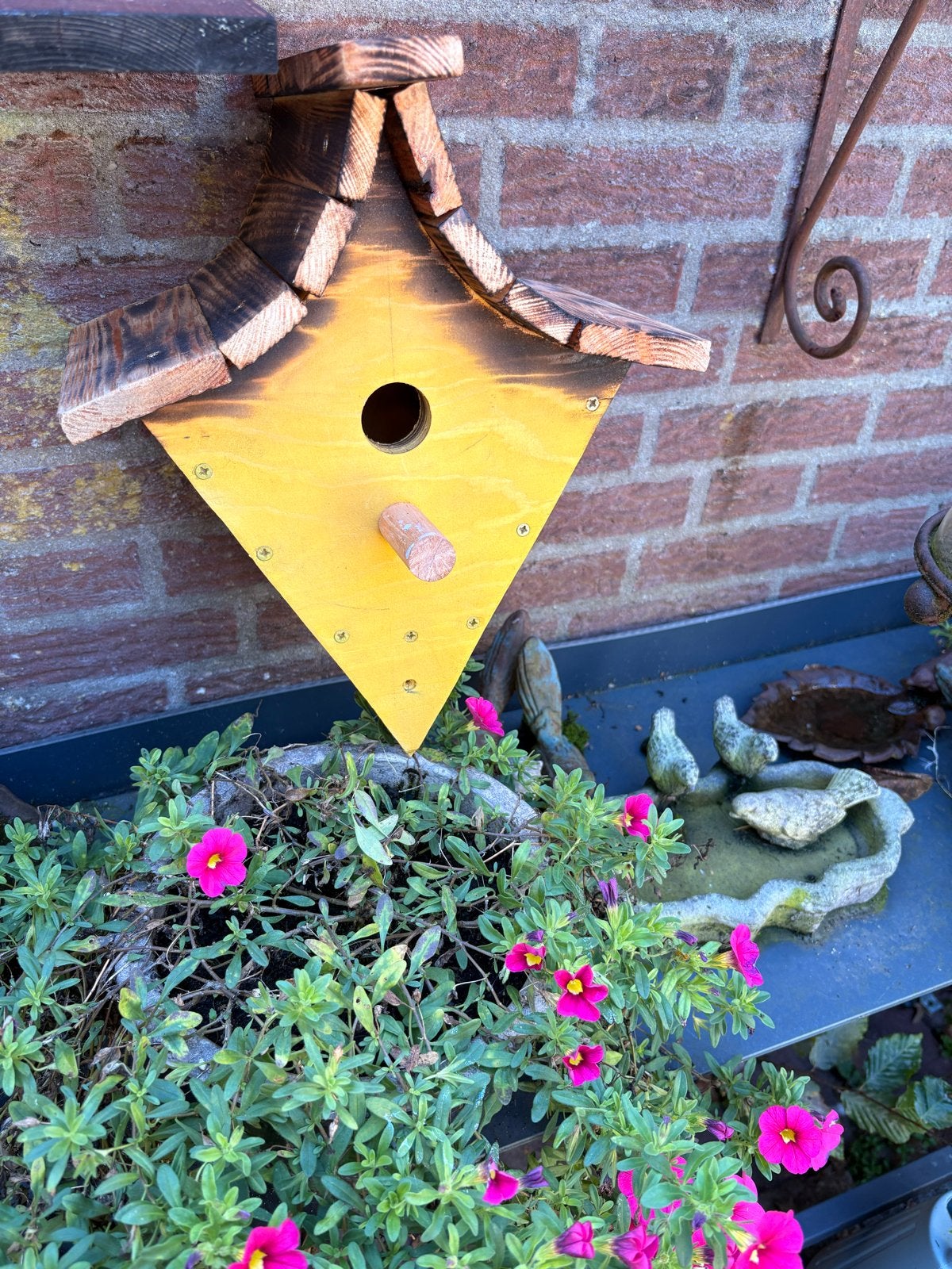 Gele vogelhuisje met houten dakje, Tuin en Terras, Ophalen, Nieuw