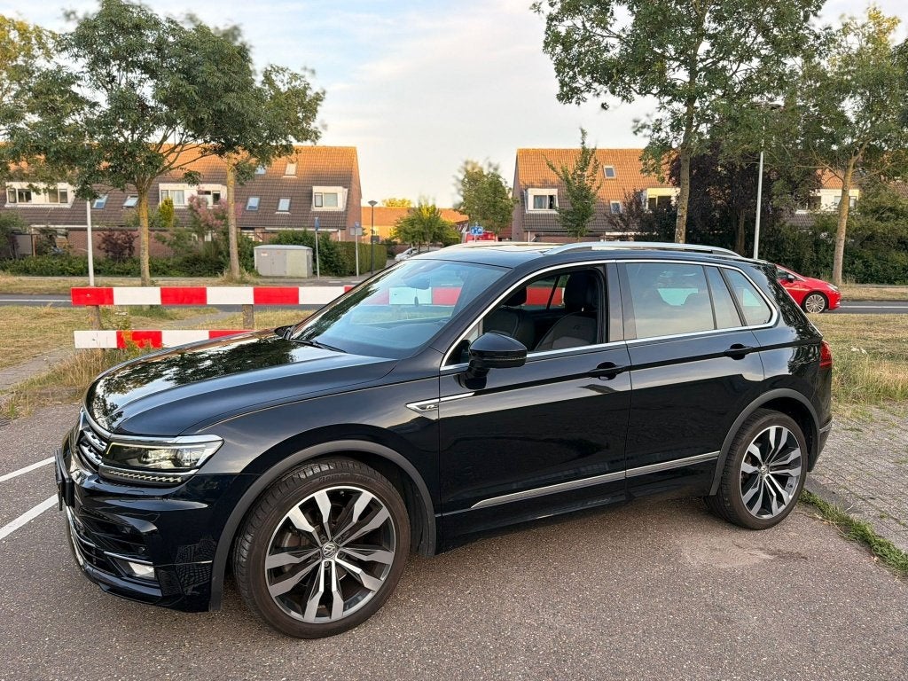 Volkswagen Tiguan 2.0 TSI 4M | Pano | ACC | 20'' Velgen |, Auto's, Automaat, Gebruikt, Euro 6, 1984 cc
