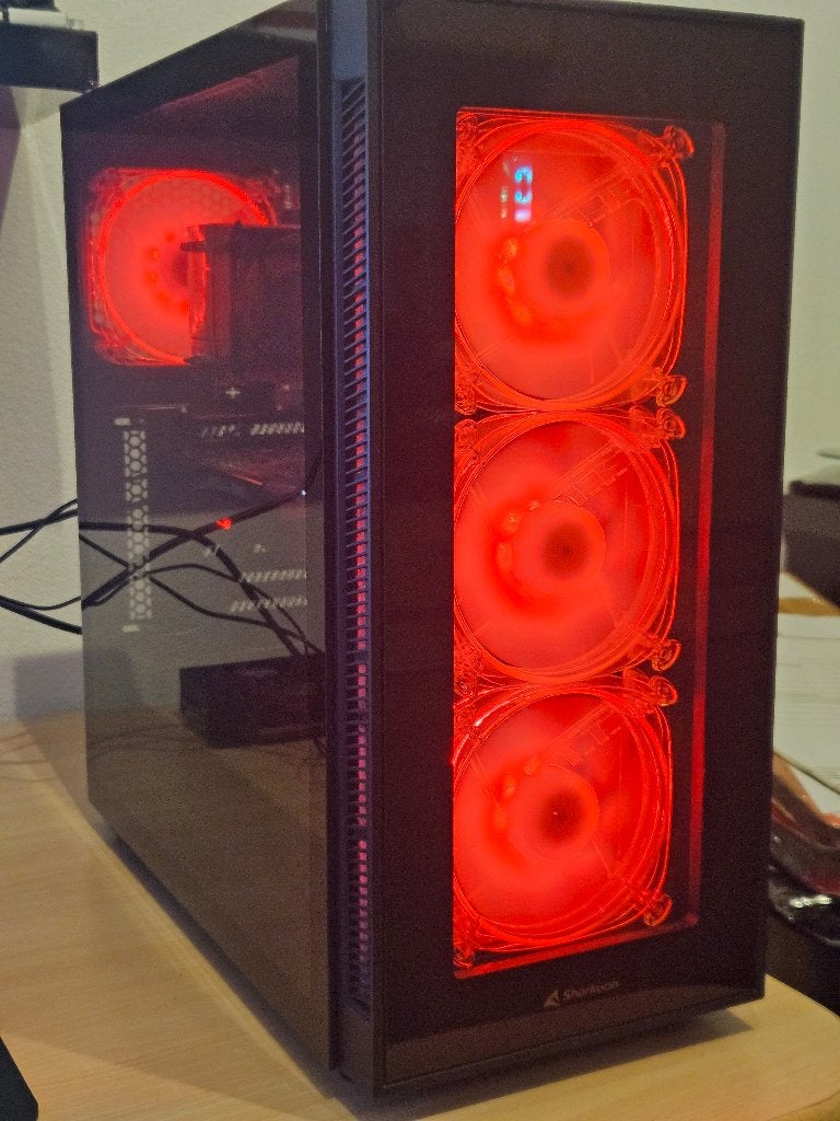 Budget Game PC RGB / i5 / 16GB / AMD RX570 8GB / Windows 11, Ophalen, Zo goed als nieuw, Gaming, HDD