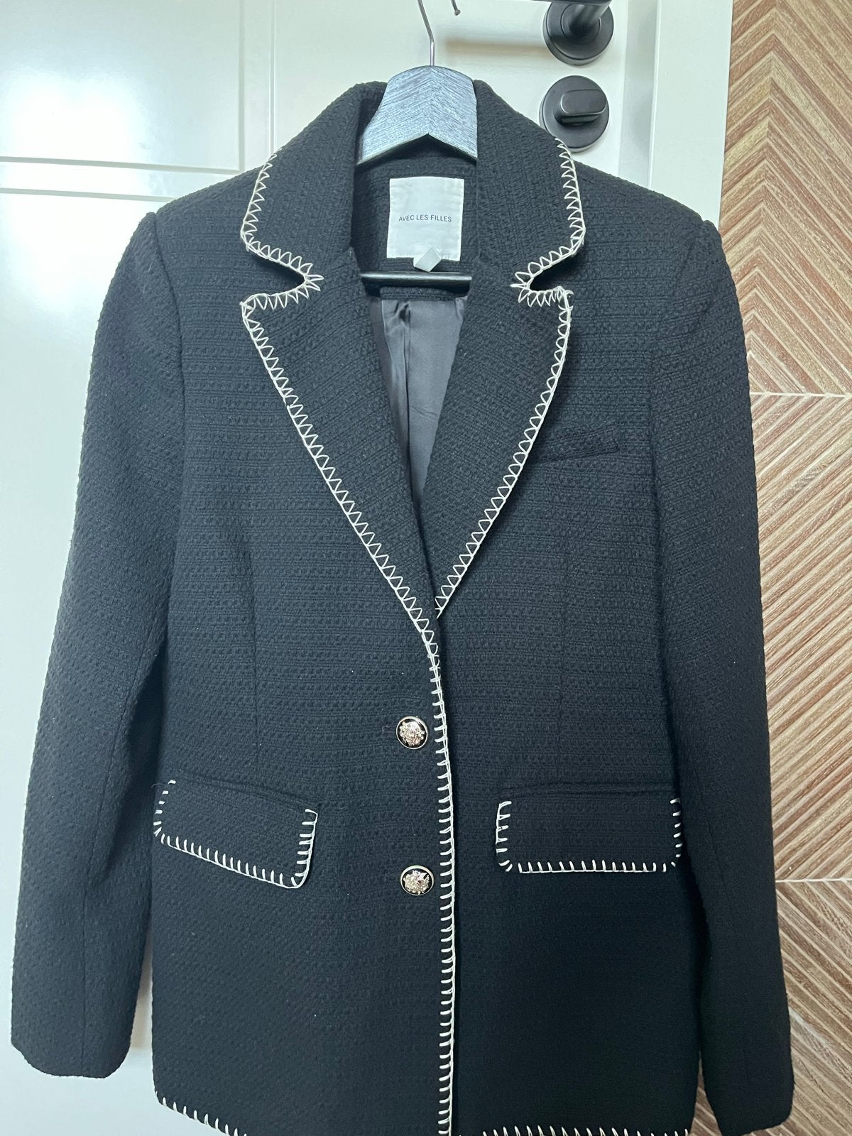 Nieuw zwart colbert met witte stiksels en gouden knopen, Zwart, Nieuw, Ophalen of Verzenden, Jasje