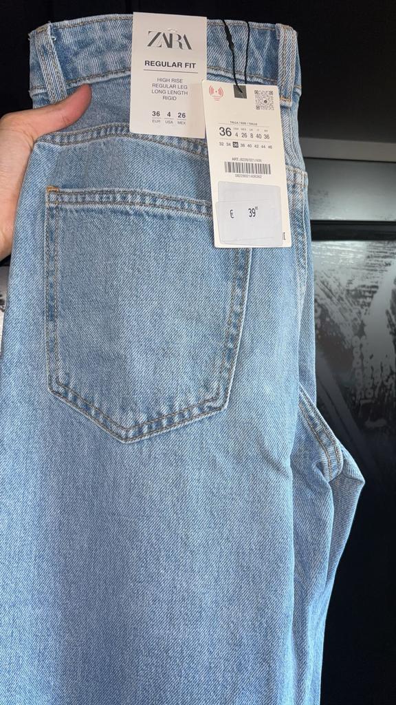 Nieuwe Zara spijkerbroek maat 36, Kleding | Dames, Ophalen of Verzenden, Nieuw, Blauw, W28 - W29 (confectie 36)