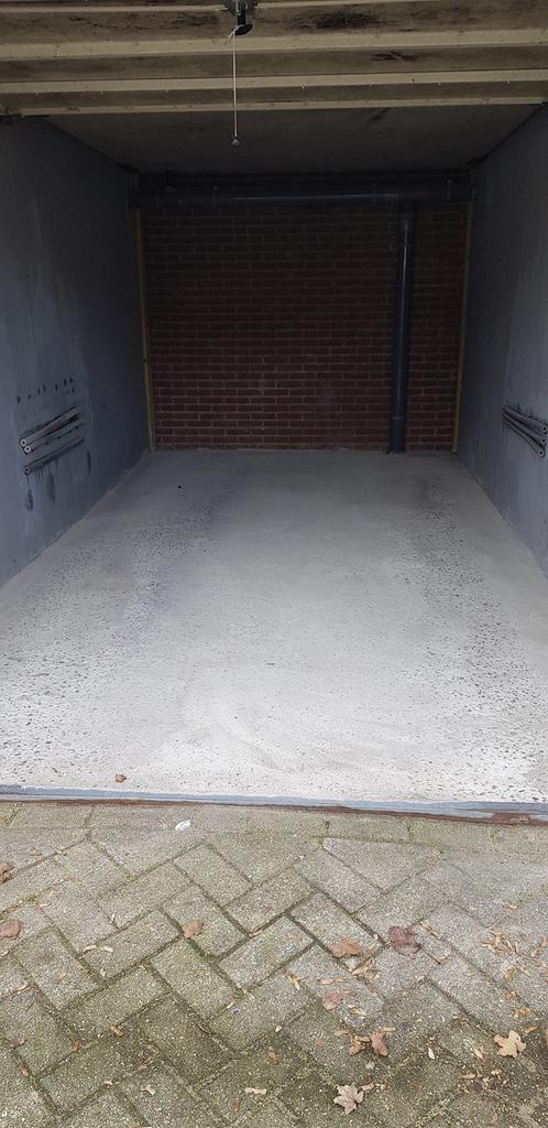 Te huur Opslagbox ( garagebox) Liztstr Gestel Eindhoven