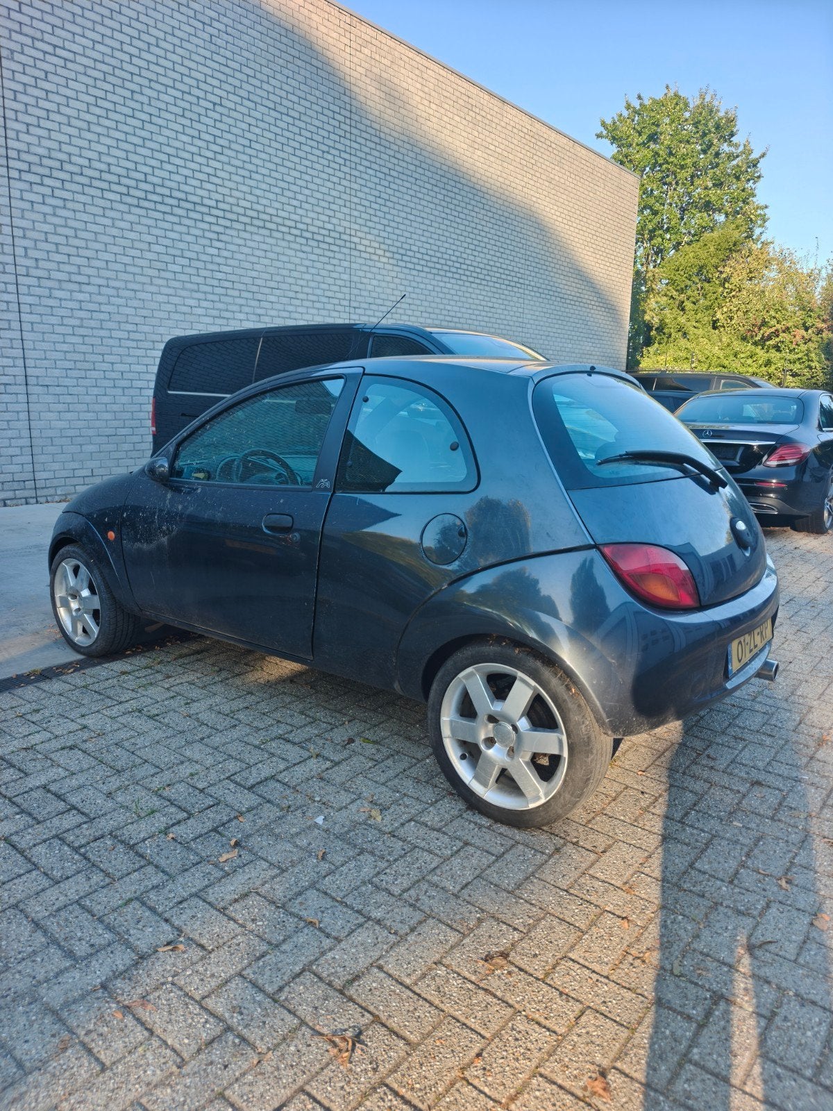 Ford Ka 1.3 I 51KW 2008 Grijs, Auto's, Voorwielaandrijving, 1299 cc, 15 km/l, 31 €/maand