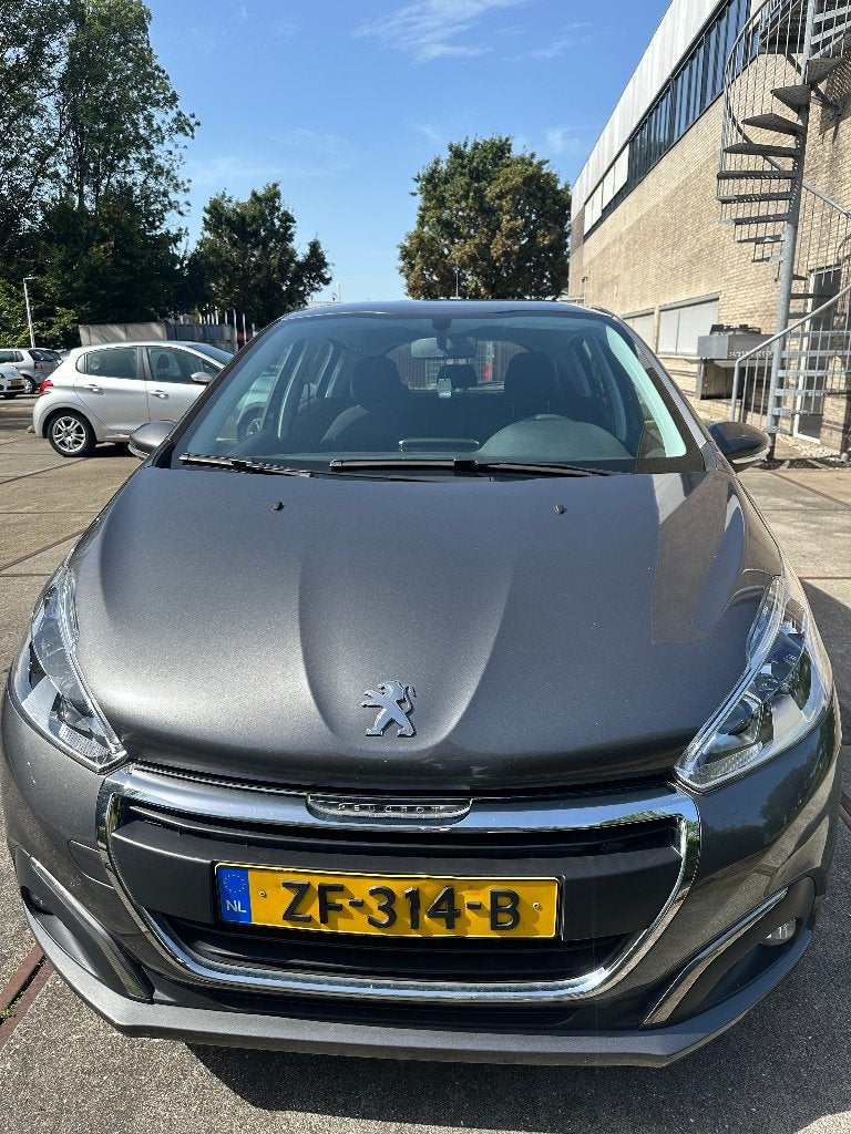 Foto 16 van Peugeot 208 1.2 Puretech 82pk 2019 Grijs