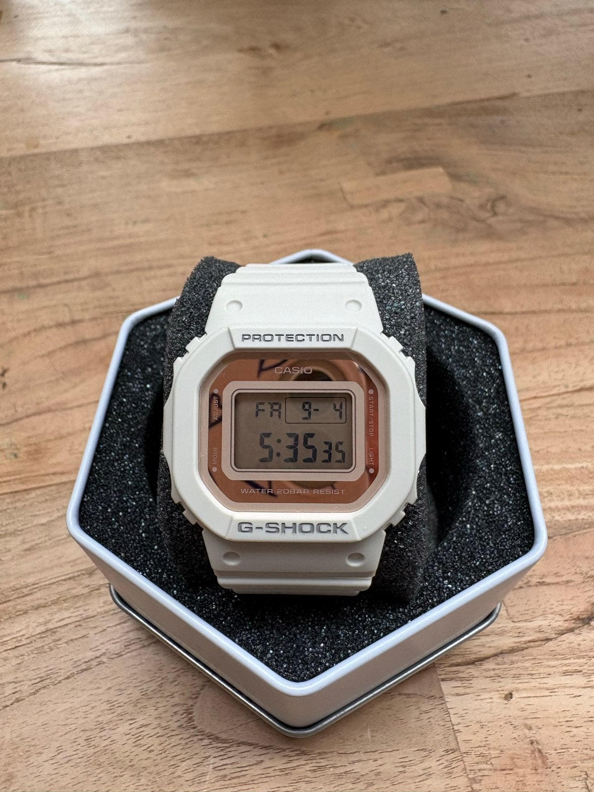 G-SHOCK GMD-S5600-8 Digitaal Dames Horloge Crème Bruin, Overige merken, Kunststof, Gebruikt, Polshorloge